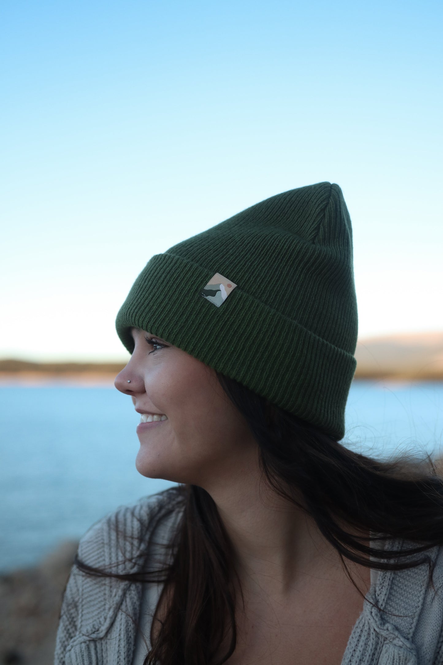 Mountain beanie forest green