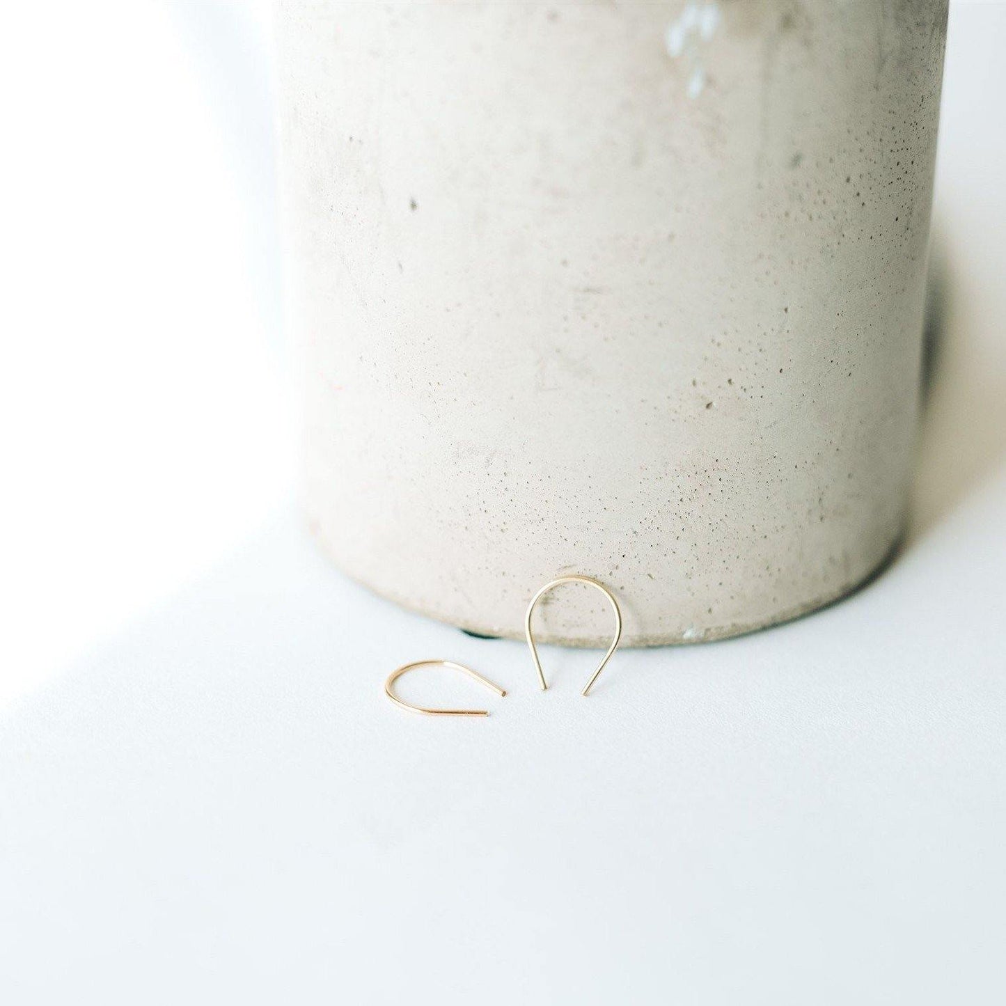 Moab Arch Simple Earrings - Gold