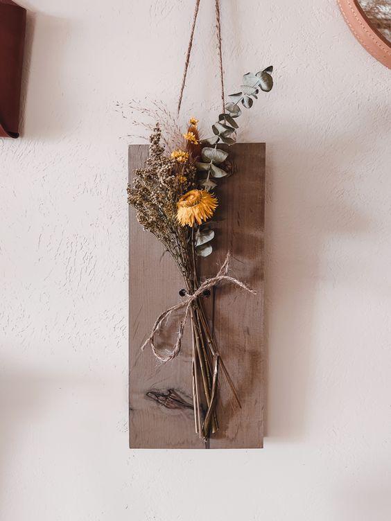 Wallflower Wall Hanging Dried Floral Bouquet Elevation Goods