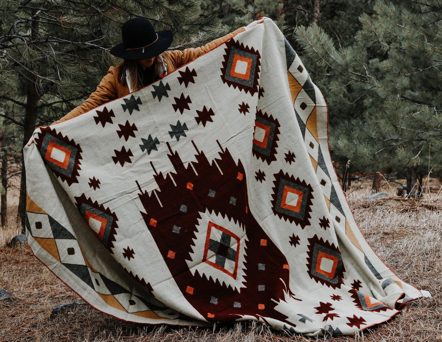 Rust Alpaca Blanket - Soft, Cozy and Warm Wool Throw