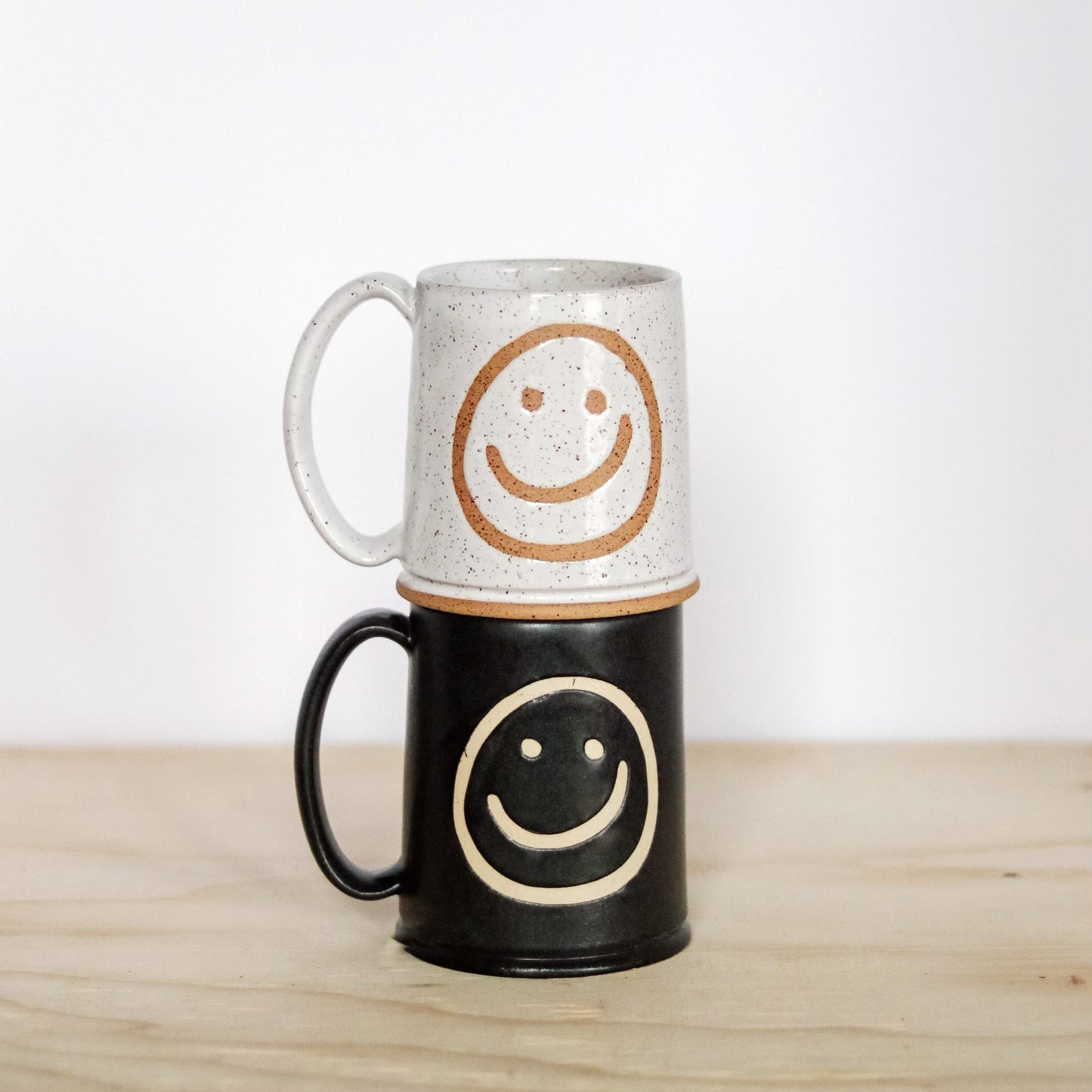 Happy mug smiley mug